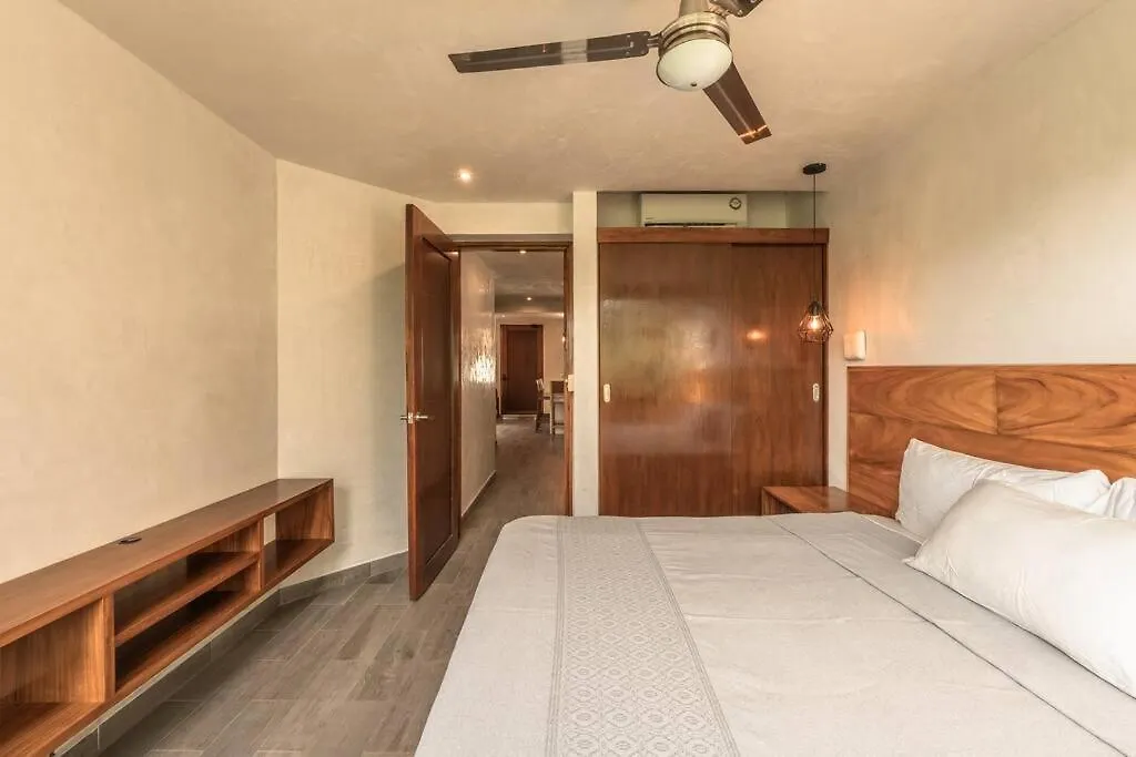 2Br, 2 Pools, Gym, 15Min From Beach Tulum 0*,  Mexico