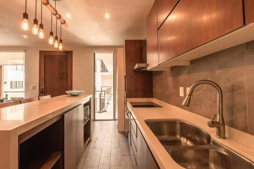 2Br, 2 Pools, Gym, 15Min From Beach Tulum Apartment