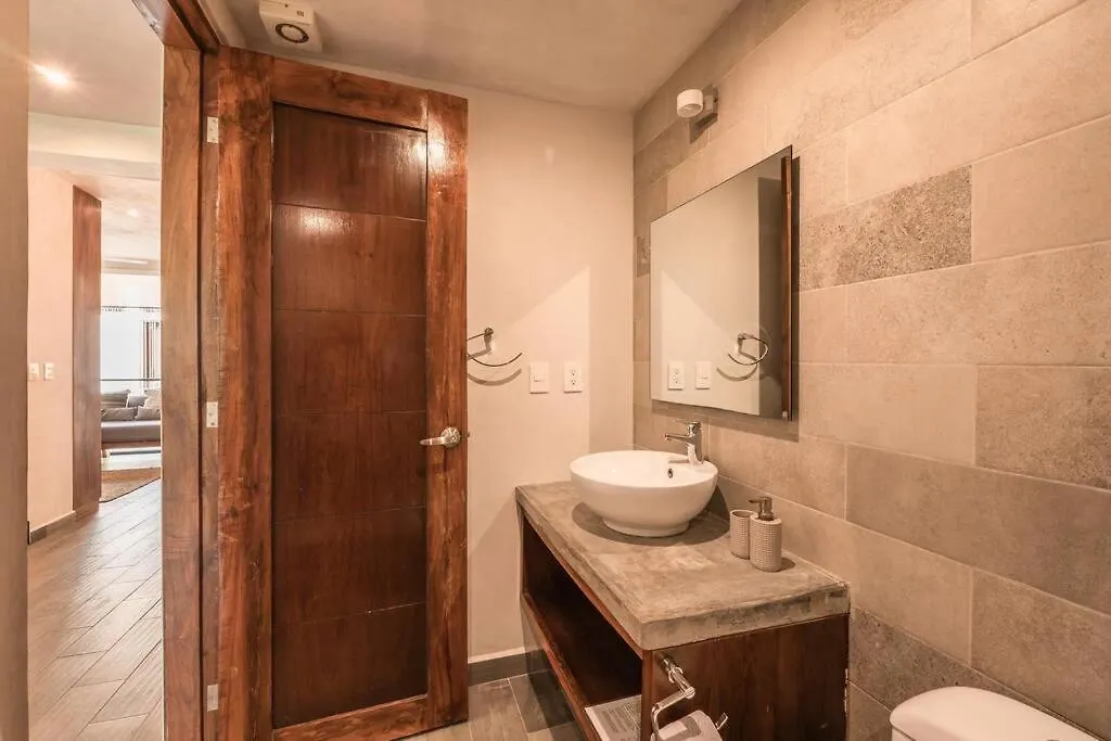 2Br, 2 Pools, Gym, 15Min From Beach Tulum Apartment